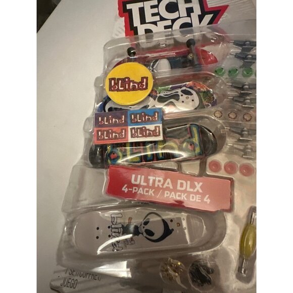 Tech Deck Ultra DLX 4-Pack Blind Fingerboards Set With Stickers & Tools - Picture 2 of 5